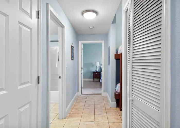 The Happy Place At Laketown Wharf #1324 By Nautical Properties