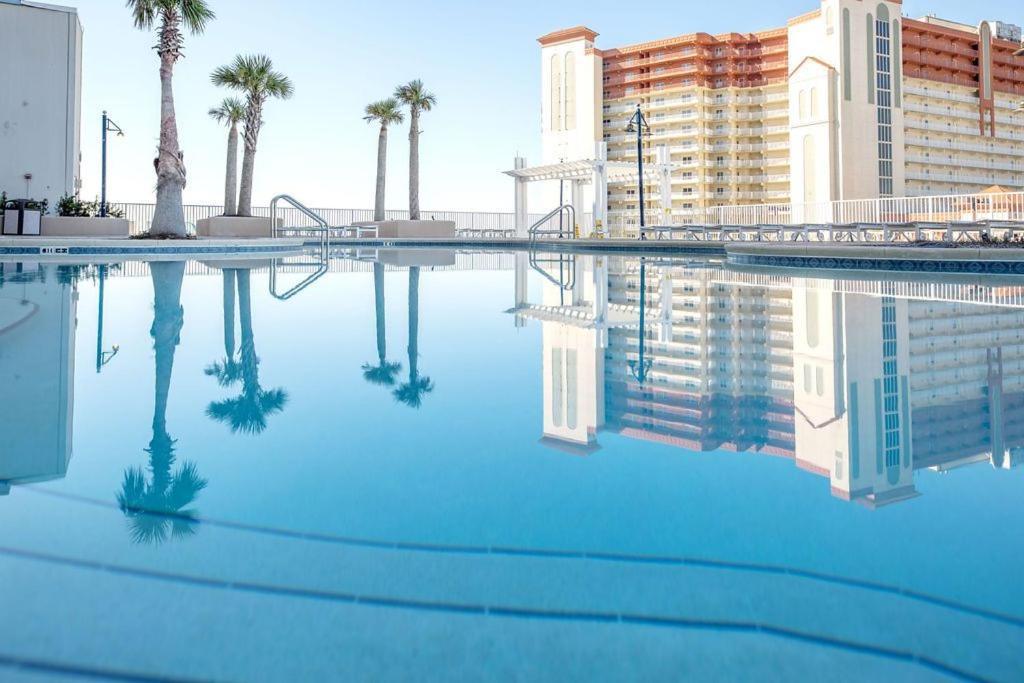 The Happy Place At Laketown Wharf #1324 By Nautical Holiday home Panama City Beach